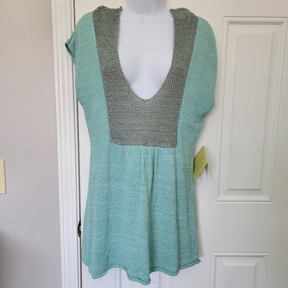 Curio Tops - NWT Curio Teal Lightweight Knit Deep V Neck Sleeveless Metallic Thread Top Small